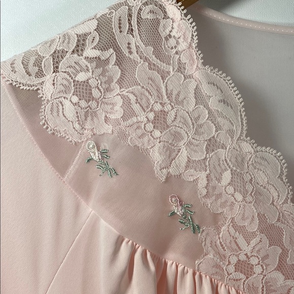 Vintage Pink Lace Robe with Elbow-Length Sleeves - Picture 4 of 7